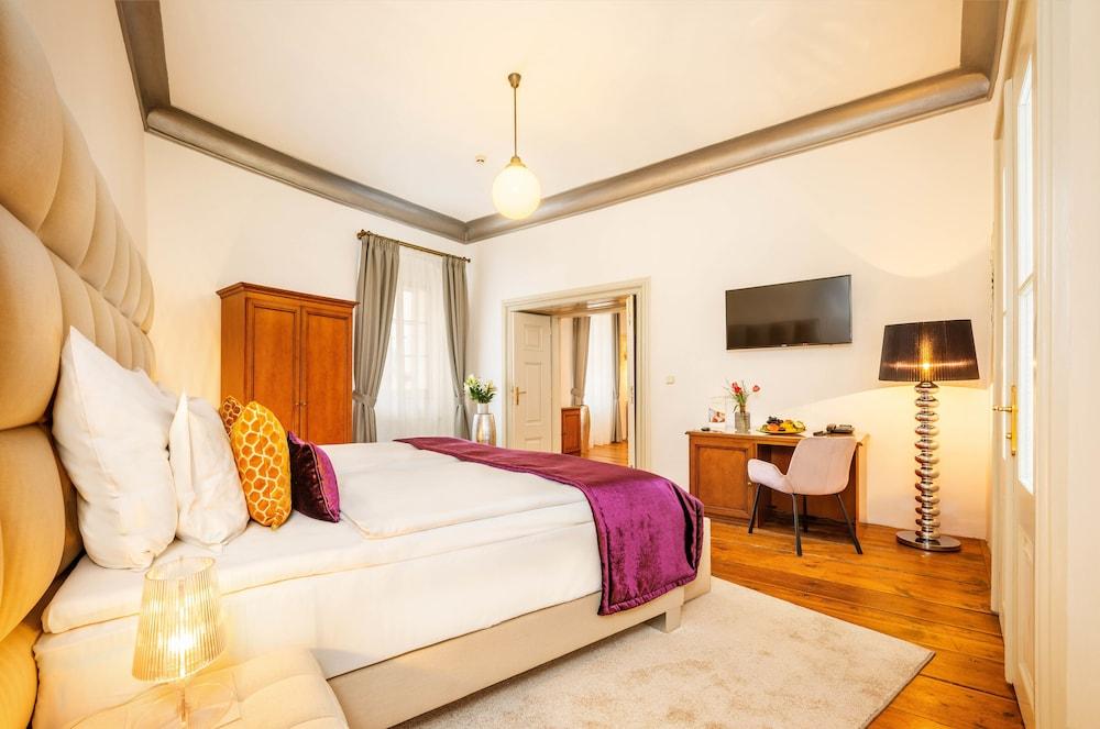 Bellevue Hotel Чески-Крумлов Экстерьер фото