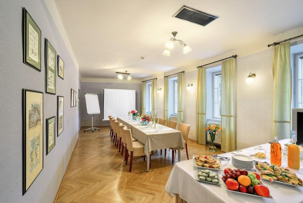 Bellevue Hotel Чески-Крумлов Экстерьер фото