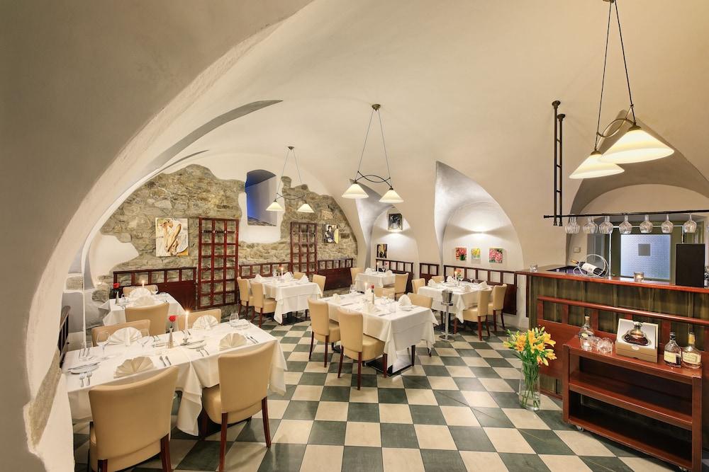 Bellevue Hotel Чески-Крумлов Экстерьер фото
