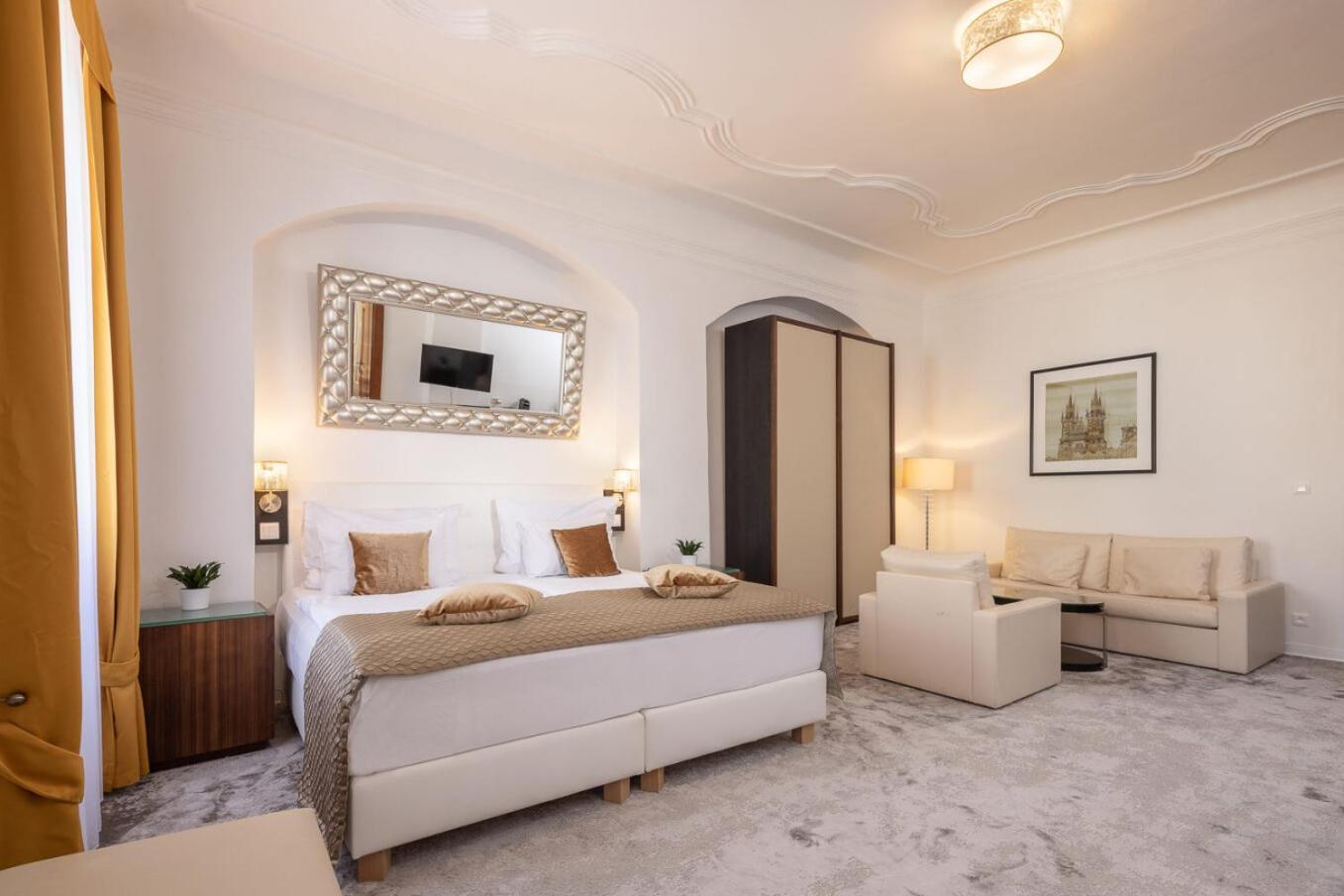 Bellevue Hotel Чески-Крумлов Экстерьер фото